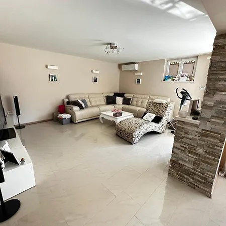 Sweet Zgornje Skofije