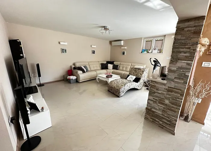 Sweet زْغورنيي سْكوفييي